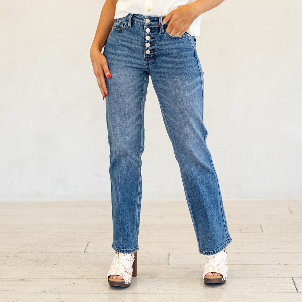 Judy Blue Everly Mid Rise Slim Straight Rigid Magic Jeans